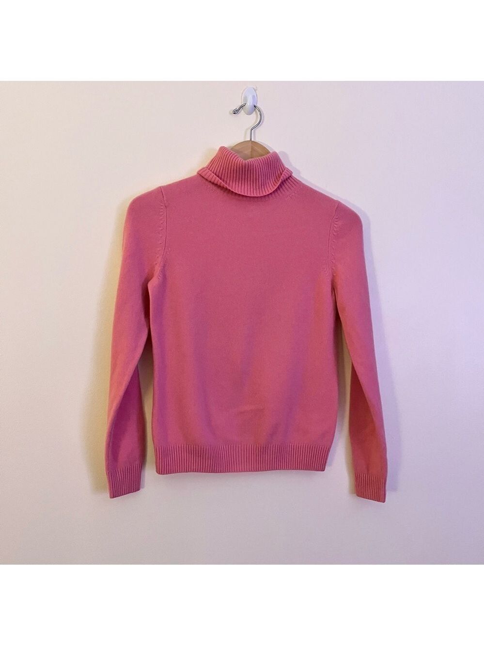 Neiman Marcus 100% Cashmere Pink Turtleneck Sweater Size S Soft Luxury Classic
